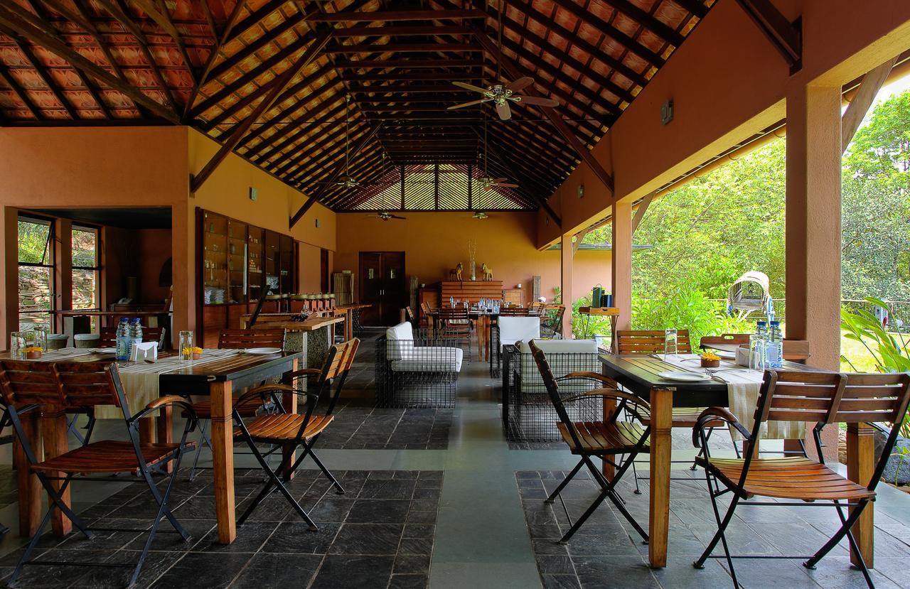 Rainforest Resort Athirappilly Exterior foto